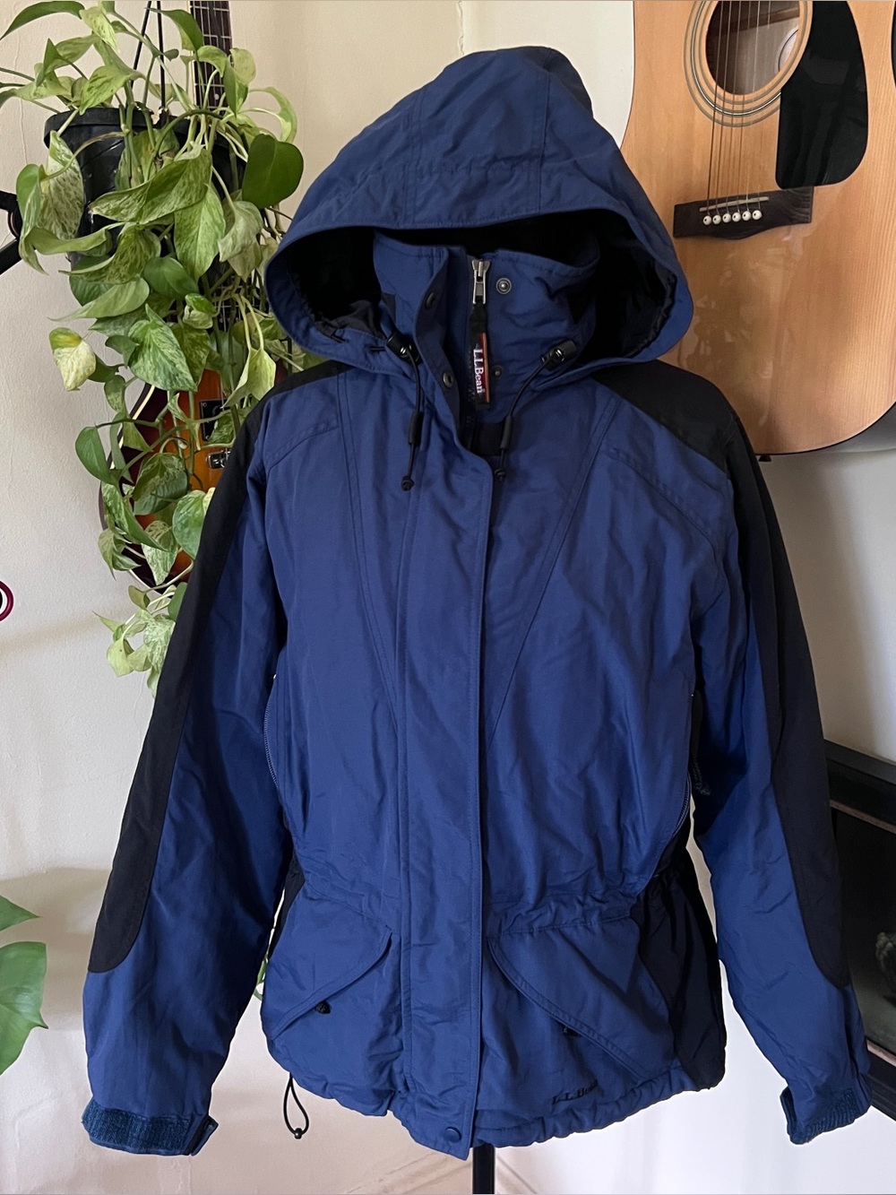 Vtg 90s L.L.Bean Women’s Petite Small Hood Insulated Jacket Blue Black Gorpcore